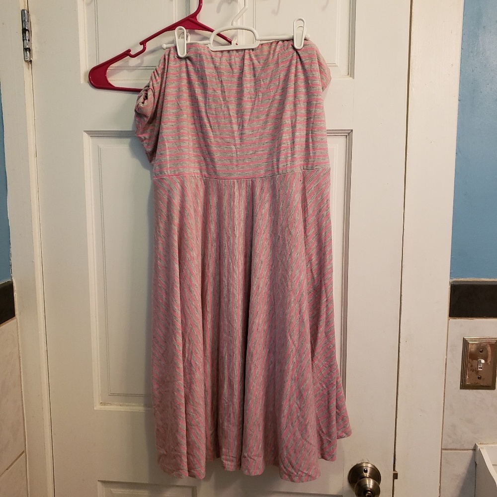 Maurices plus size 3 pink and grey tube dress